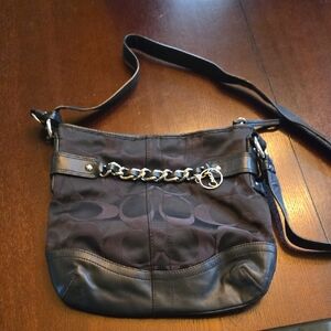 Elegant Black Leather Shoulder Bag